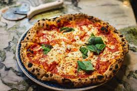 Authentic Neapolitan Margherita Pie