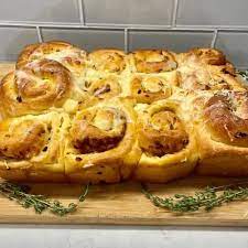Caramelized Onion Gruyere Rolls