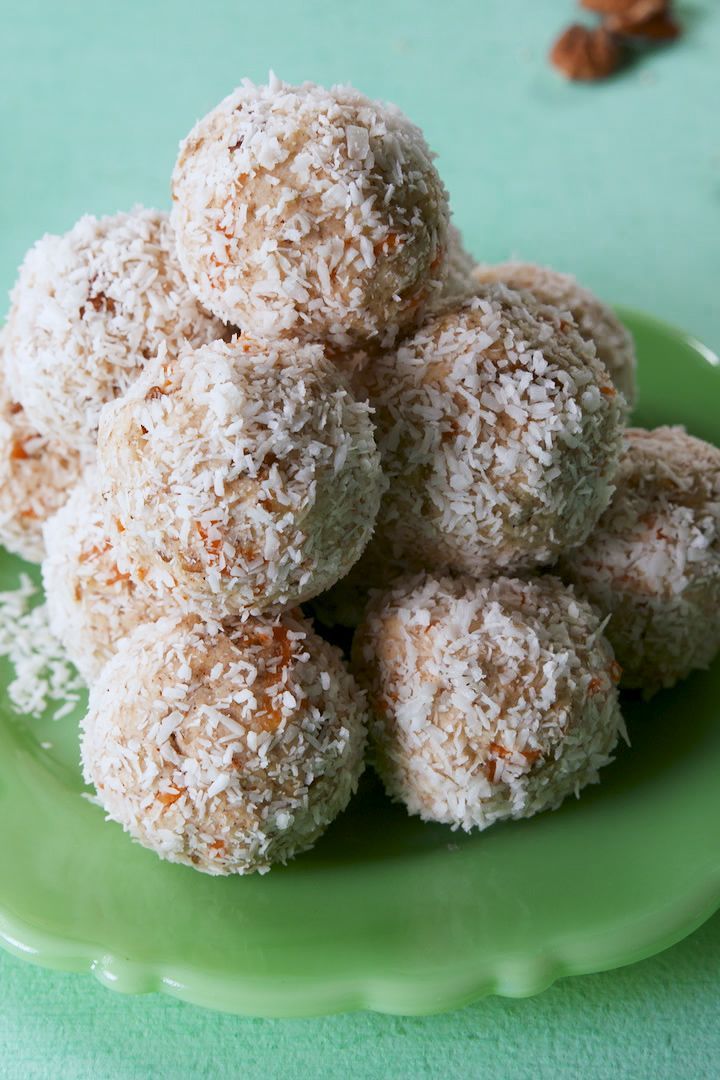Keto Carrot Cake Balls