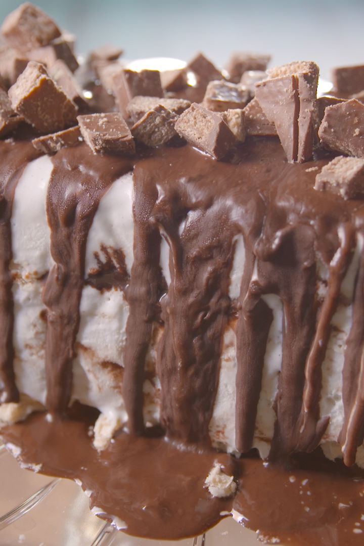 Kit Kat Ice Cream Cake