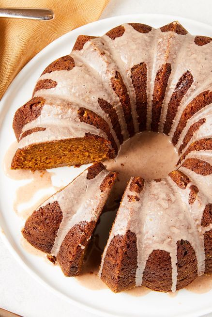 Pumpkin Bundt Cake With Cinnamon Glaze