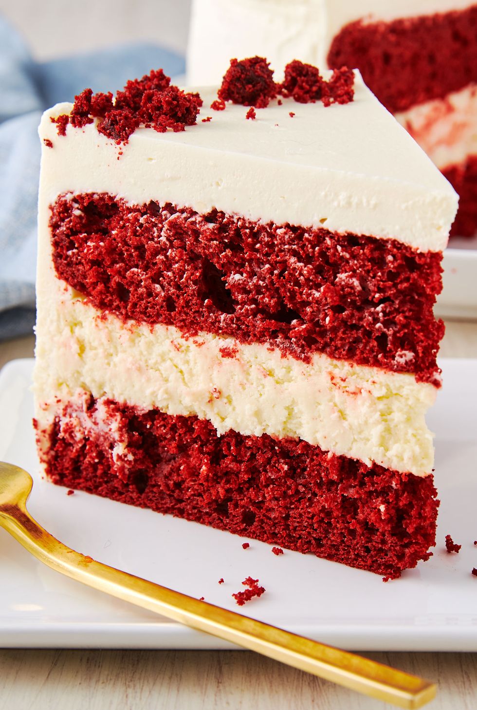 Red Velvet Cheesecake Cake