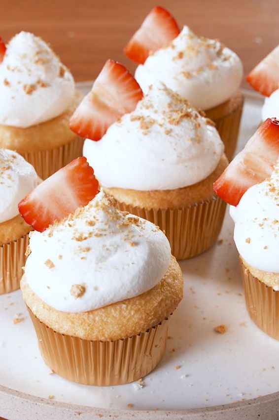 Strawberry Cheesecake Stuffed Cupcakes