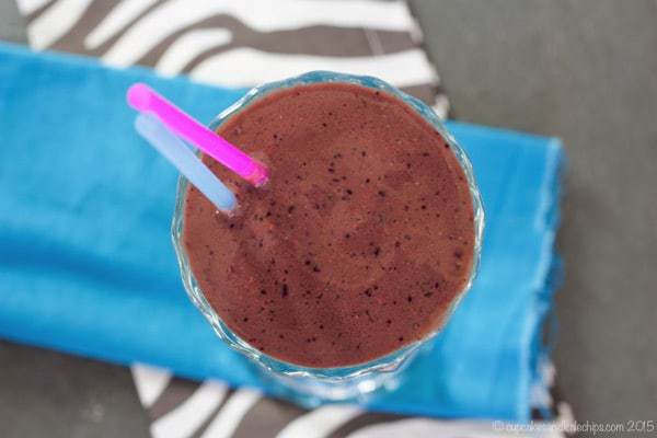 Chocolate-Covered Berries Green Smoothie