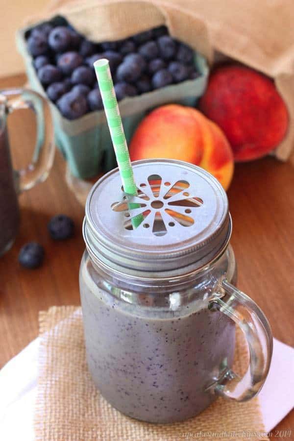 Creamy Blueberry and Peach Green Smoothie