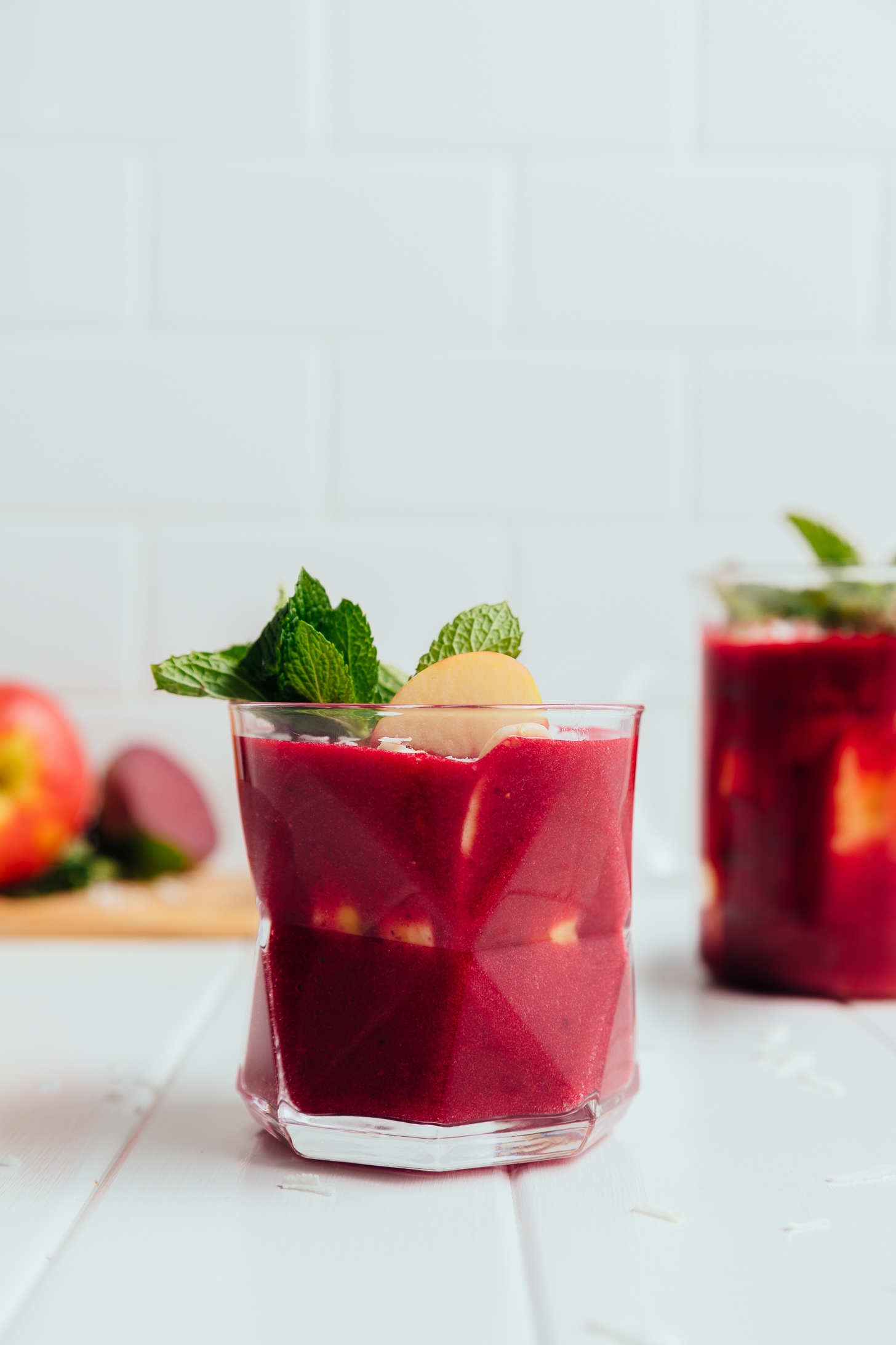 Detoxifying Beet and Berry Smoothie