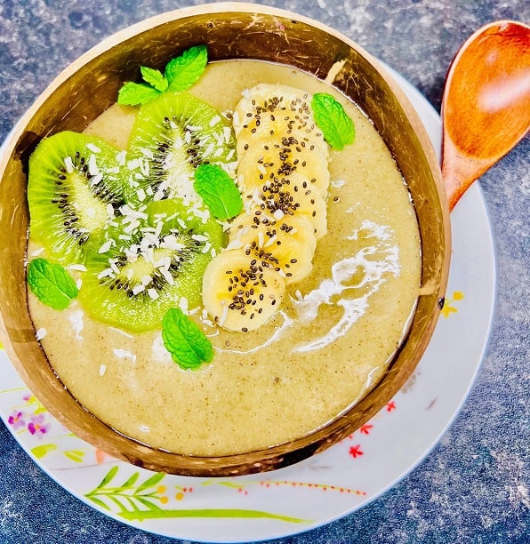 Kiwi Smoothie Bowl