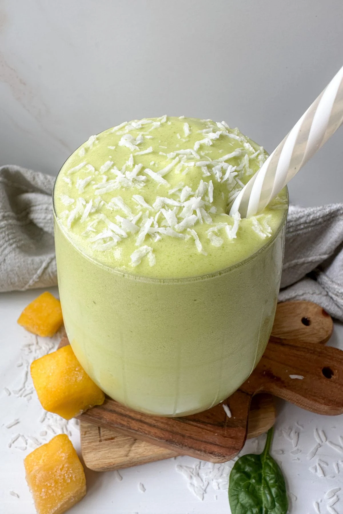 Mango Spinach Dream Smoothie