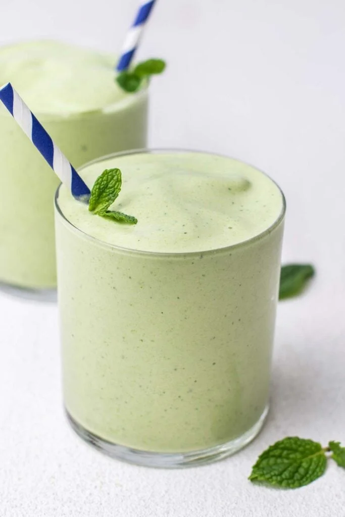 Peppermint Green Smoothie (Best MINT Smoothie!)