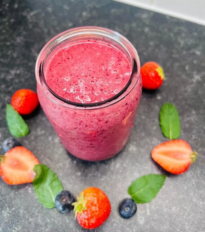Strawberry Banana Blueberry Smoothie