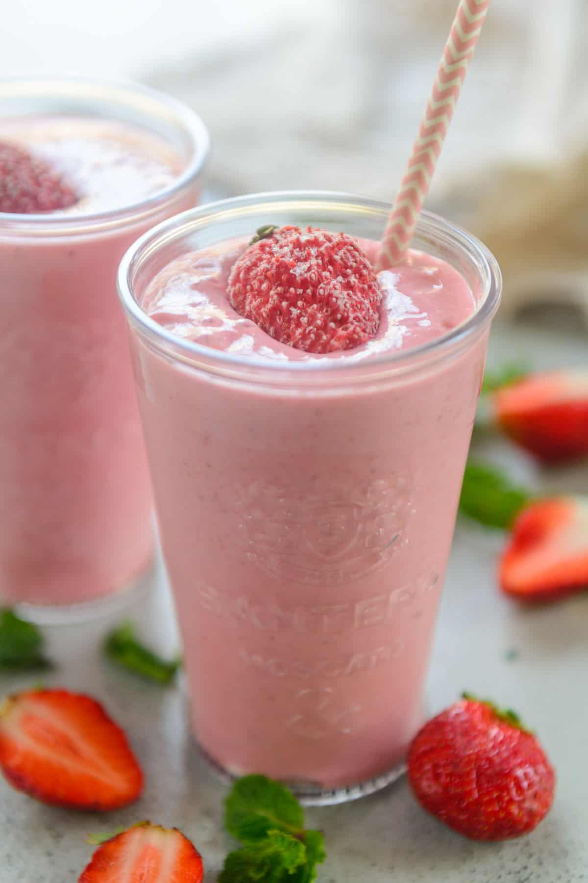 Strawberry Banana Yogurt Smoothie